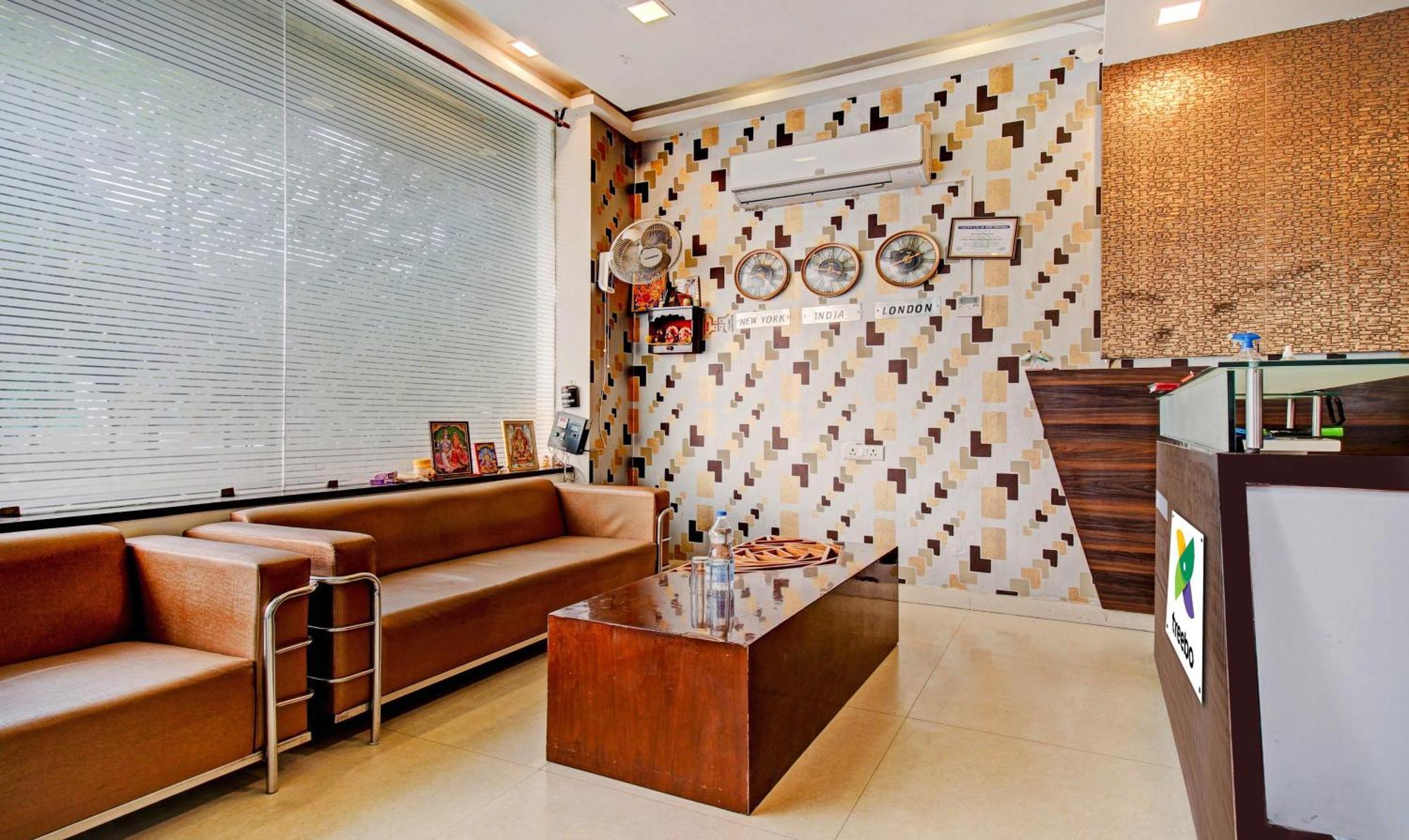 Treebo Silver Grand New Agreement Lucknow Buitenkant foto