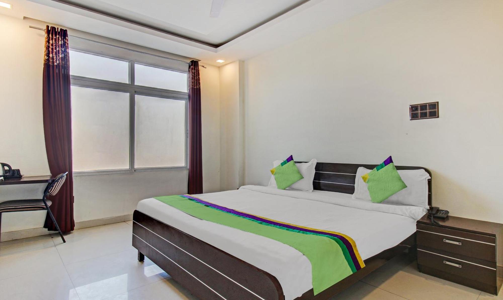 Treebo Silver Grand New Agreement Lucknow Buitenkant foto