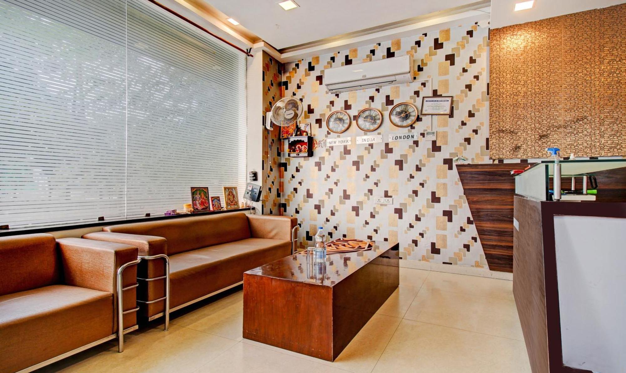 Treebo Silver Grand New Agreement Lucknow Buitenkant foto